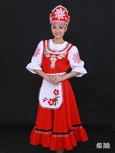 俄罗斯族服饰定制
