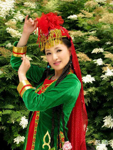 塔塔尔族服饰定制